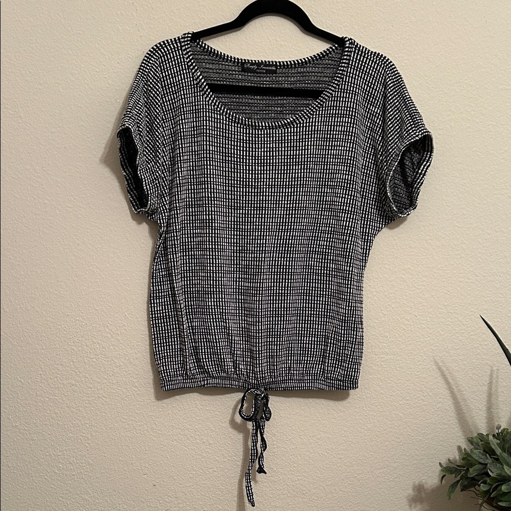 Simply Irresistible Black and White Short Sleeve Top